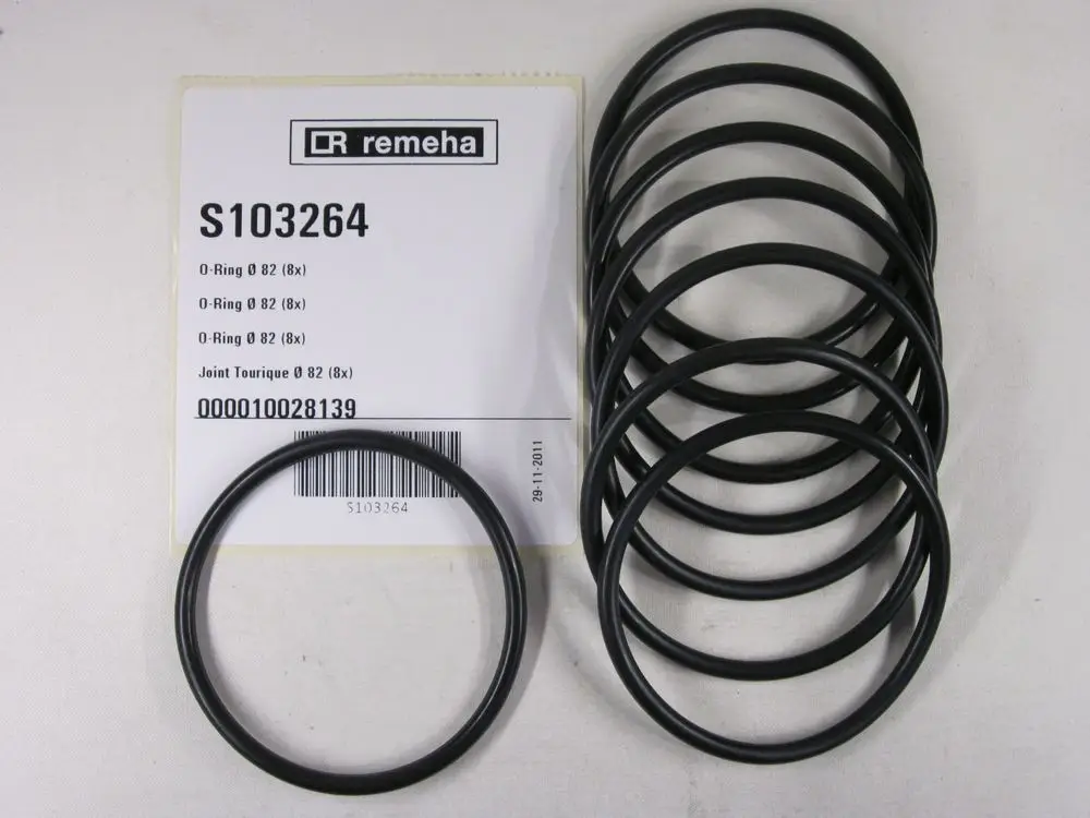 Auf dem Bild sind mehrere O-Ringe in schwarz zu sehen, zusammen mit einer Verpackung von Remeha, die die Artikelnummer und Details zu den O-Ringen zeigt.